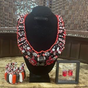 Sassy Jones necklace, earrings and bracelet